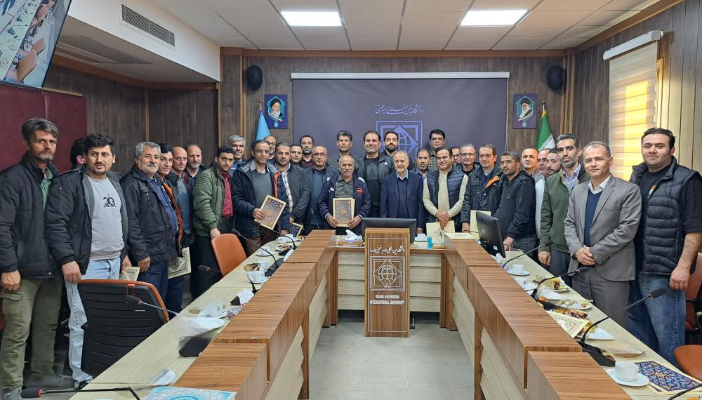 دیدار رئیس دانشگاه با مدیر و کارکنان حوزه مدیریت فنی و نظارت بر طرح‌های عمرانی دانشگاه