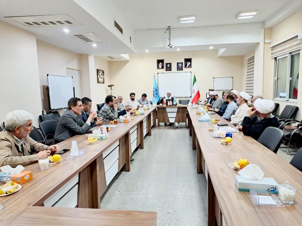 نشست هم اندیشی رئیس  نهاد مقام معظم رهبری در دانشگاه‌های استان با اساتید گروه معارف دانشگاه برگزار شد