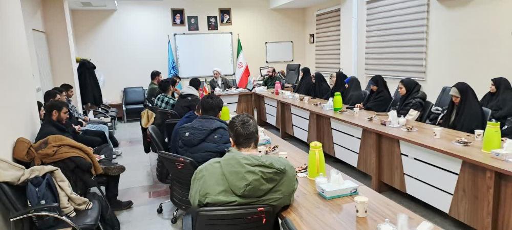 نشست ریاست نهاد نمایندگی مقام معظم رهبری با مسئولان و شورای مرکزی بسیج دانشجویی و تشکل های اسلامی دانشگاه